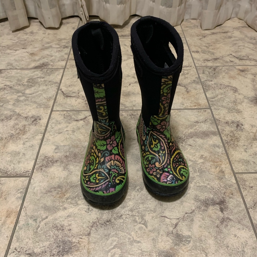 Toddler girls Bogs winter/rain boots size 11